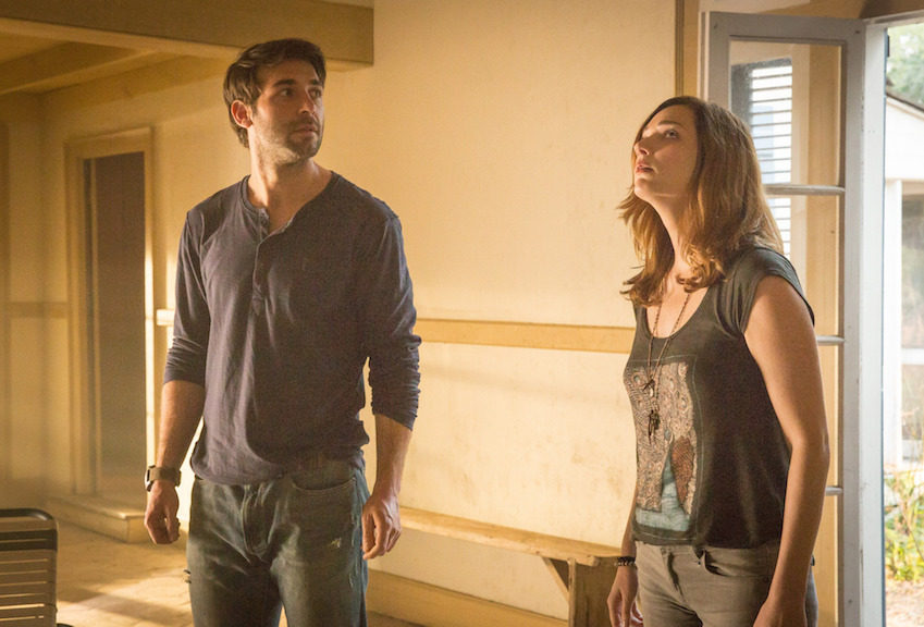 James Wolk as Jackson Oz and Kristen Connolly as Jamie Campbell.