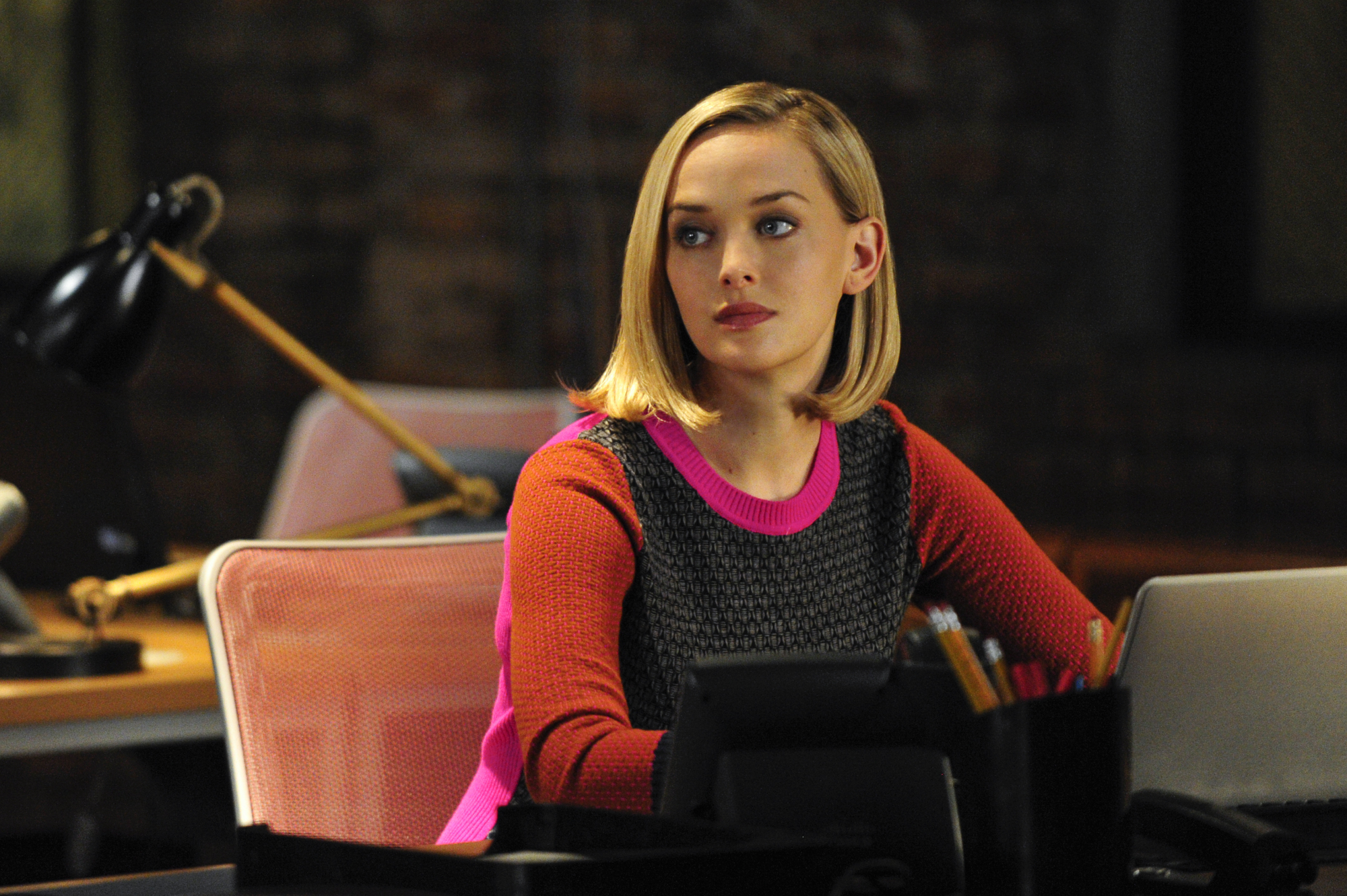 Jess Weixler as Robyn Burdine