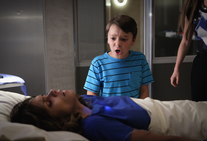 Halle Berry as Molly Woods and Pierce Gagnon as Ethan Woods.