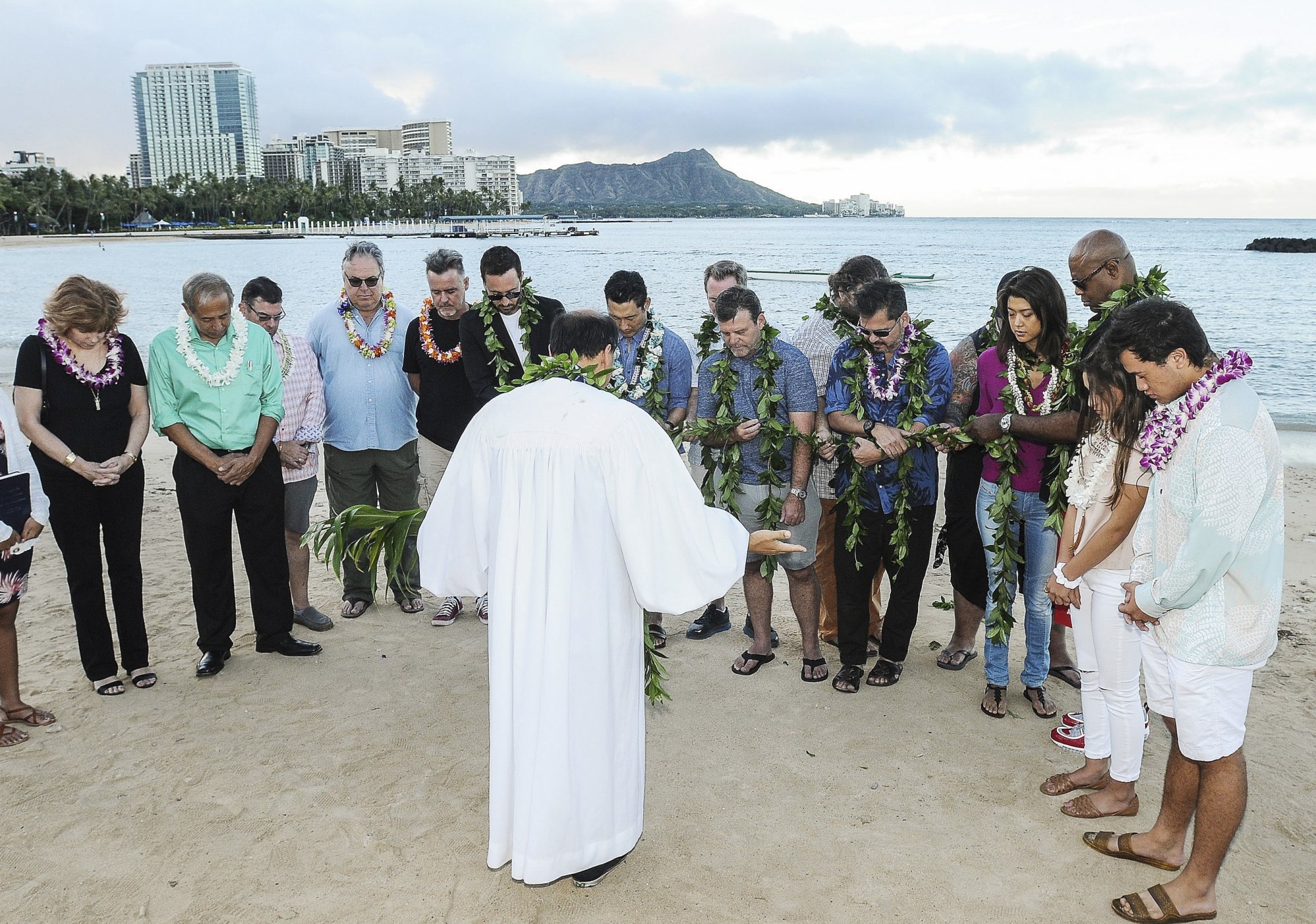The ceremony closed with a traditional Pule Ho'oku'u prayer.