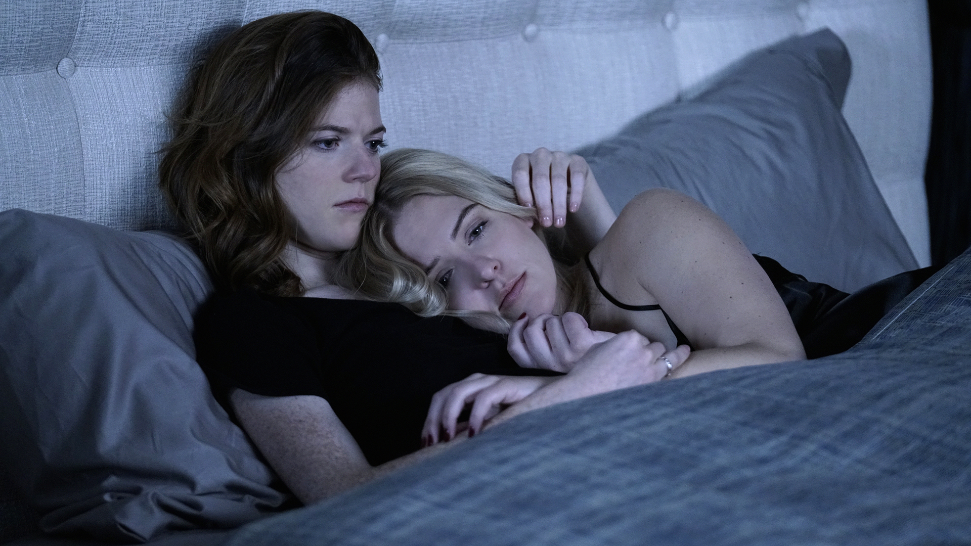 Maia and her girlfriend have some trouble sleeping.