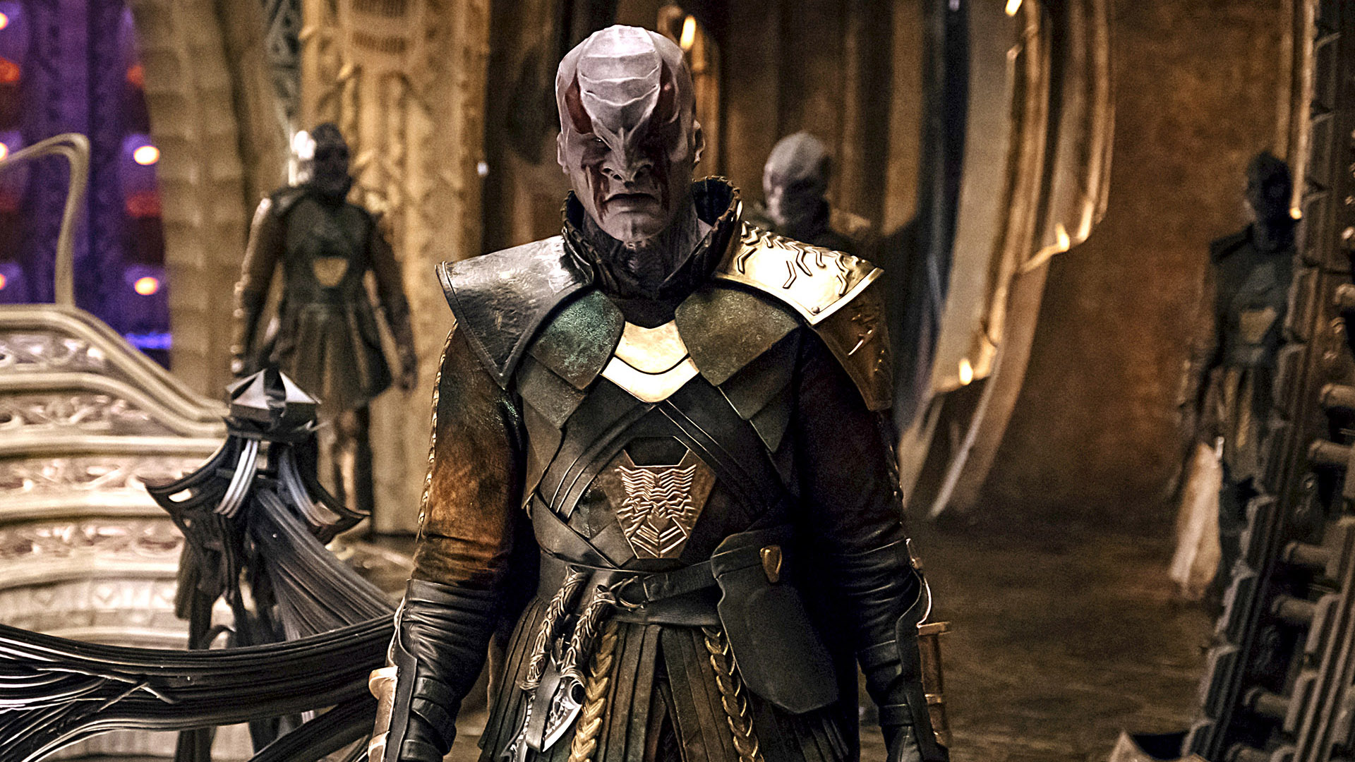Kol (Kenneth Mitchell) and Klingon warriors