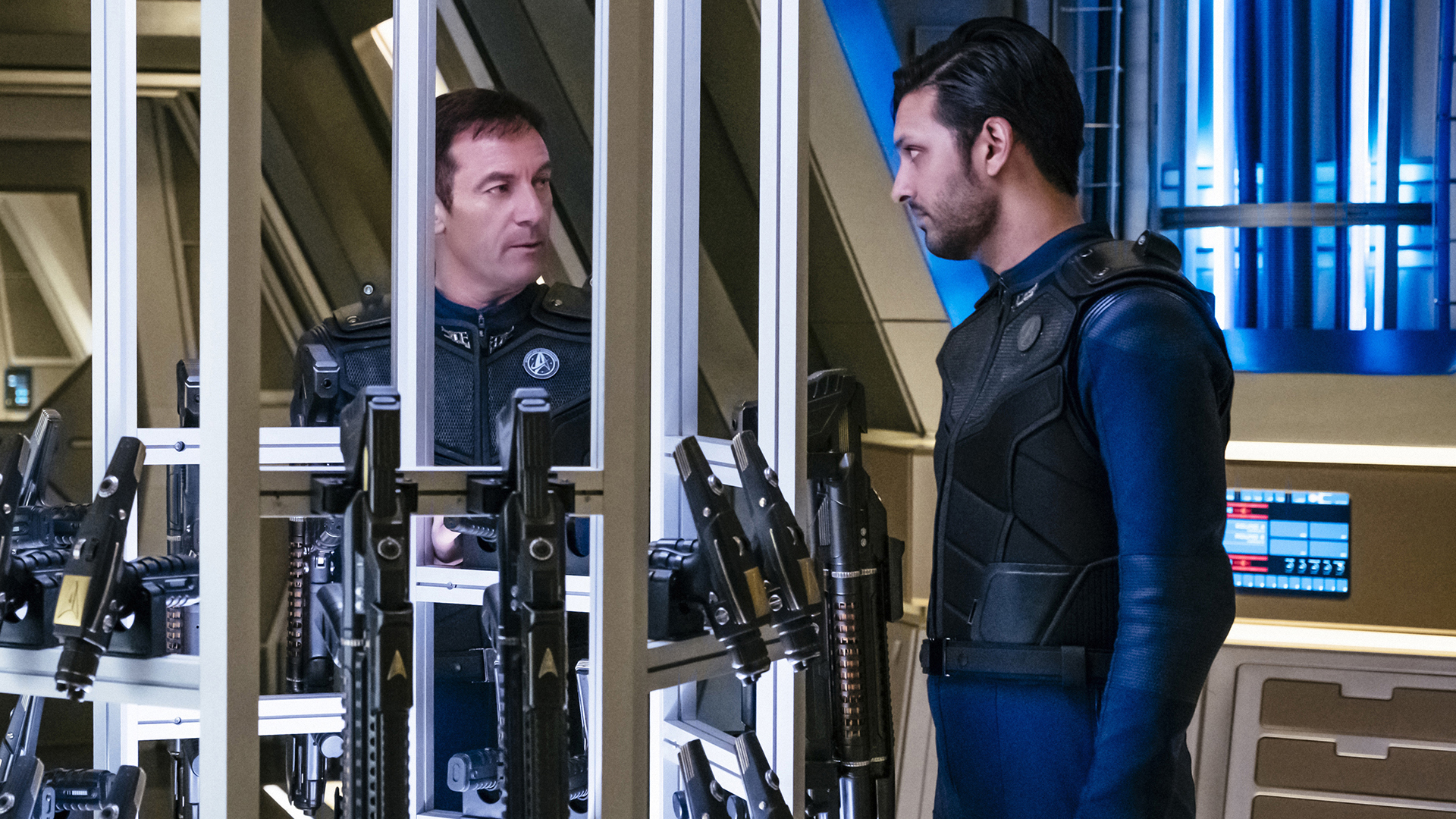 Captain Gabriel Lorca (Jason Isaacs) and Lieutenant Ash Tyler (Shazad Latif)