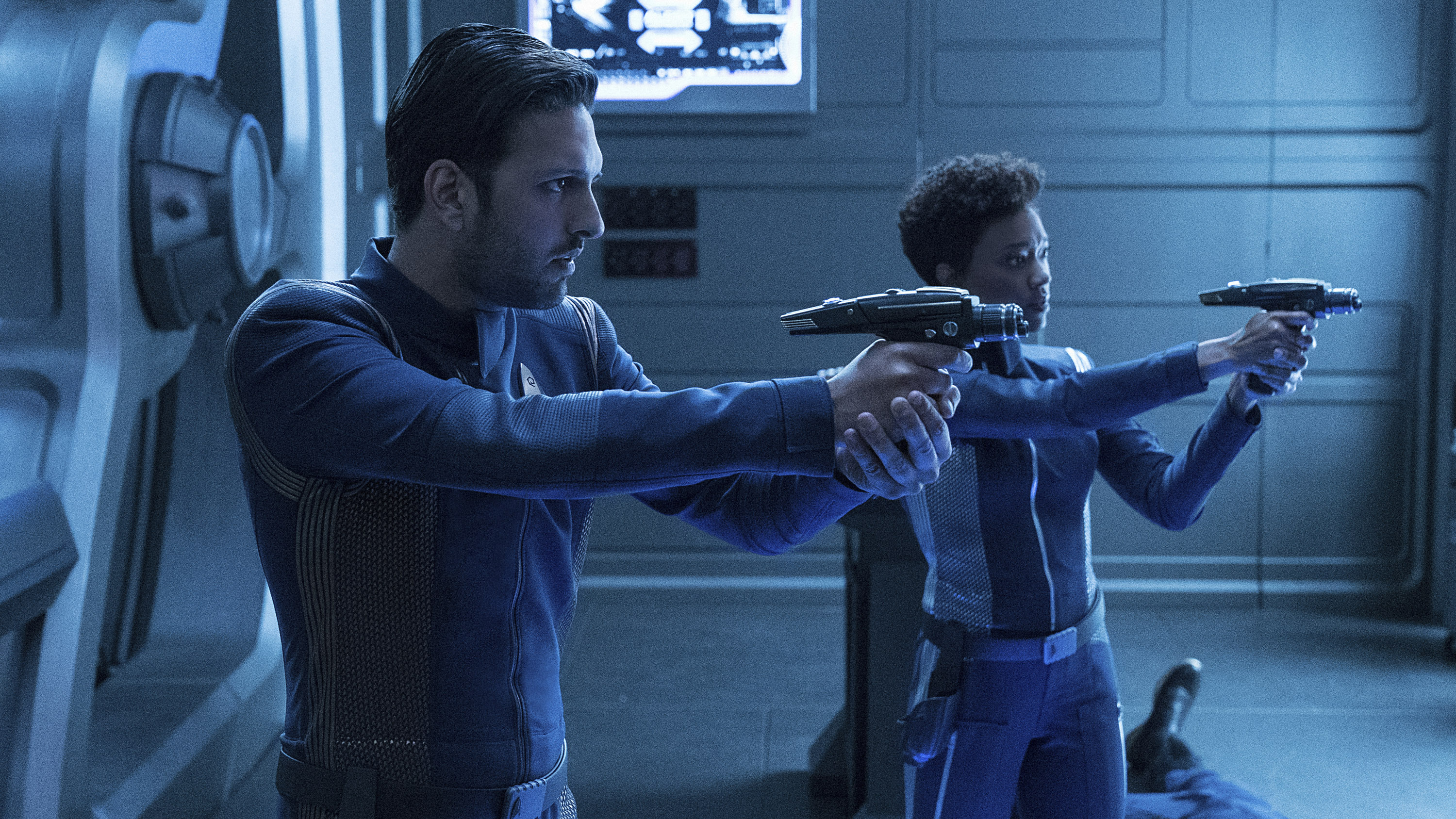 Lieutenant Ash Tyler (Shazad Latif) and Michael Burnham (Sonequa Martin-Green)