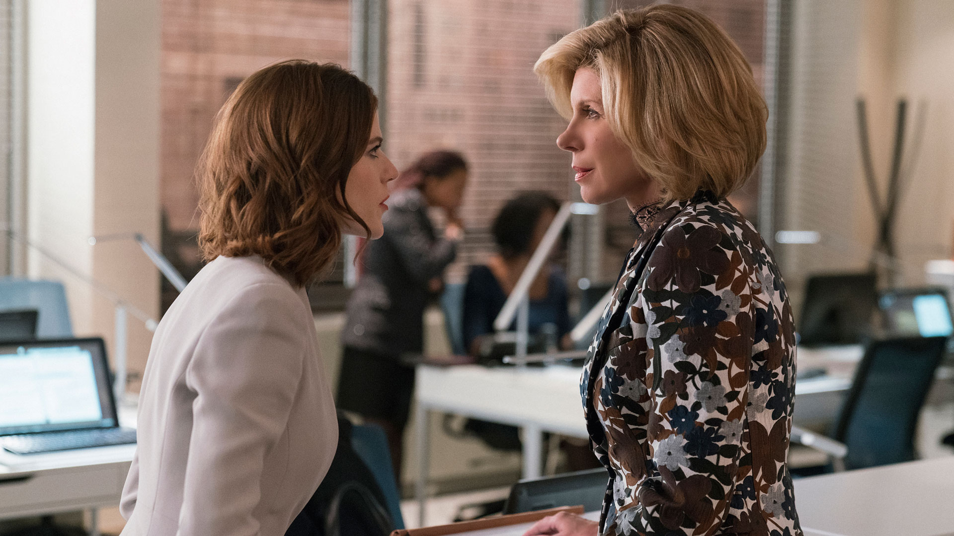Maia Rindell (Rose Leslie) and Diane Lockhart (Christine Baranski)