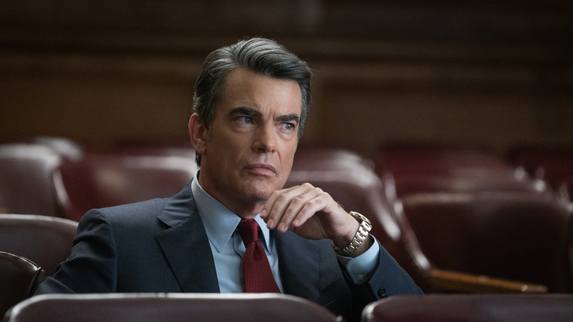 Peter Gallagher as Ethan Carver