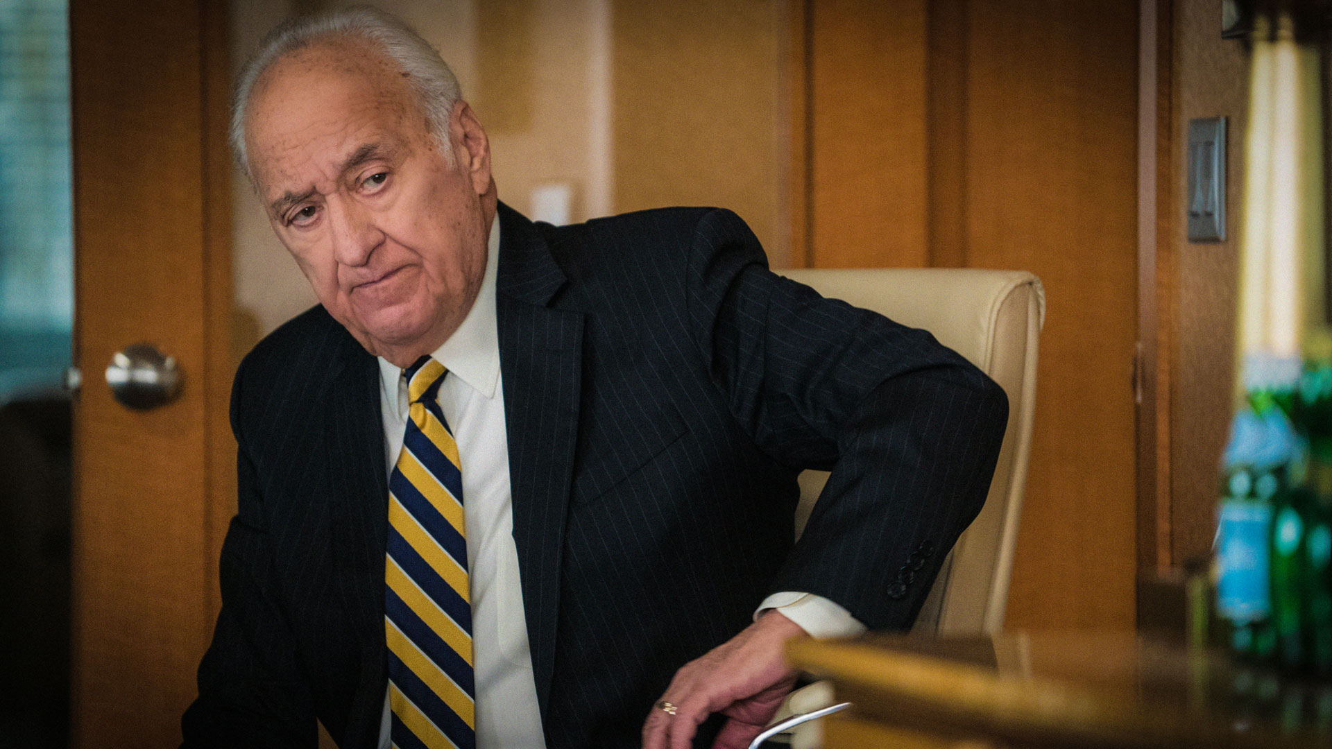Jerry Adler as Howard Lyman