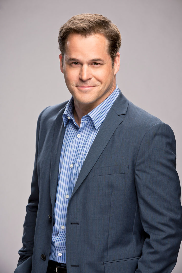 4. Kyle Bornheimer is all about brotherly love.