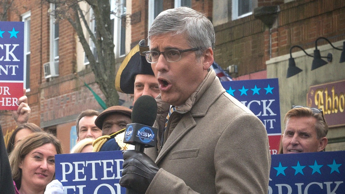 Mo Rocca as Ted Willoughby